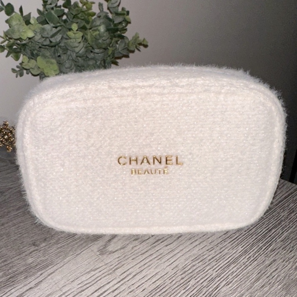 CHANEL 2024 Holiday Limited Edition Cosmetic Case